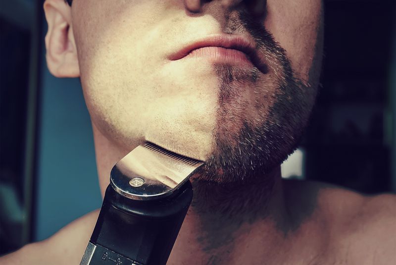 Cleaning your electric beard trimmer